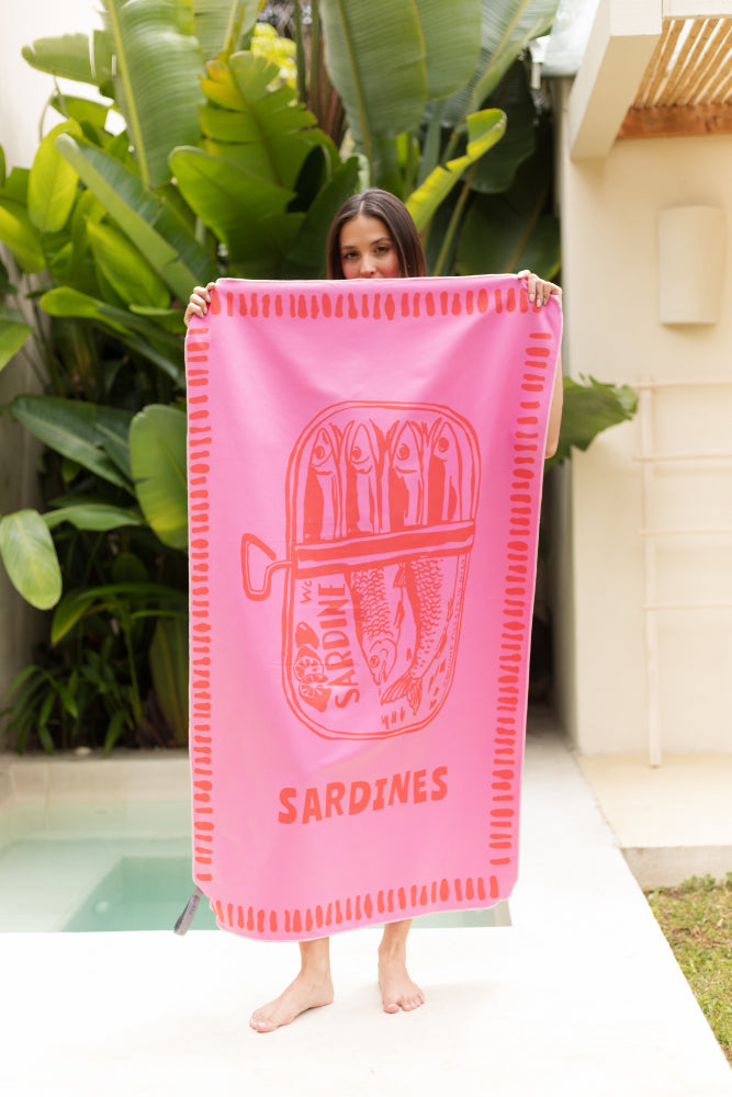 MANTTA TOALLA PLAYERA DE MICROFIBRA SARDINA ROSA