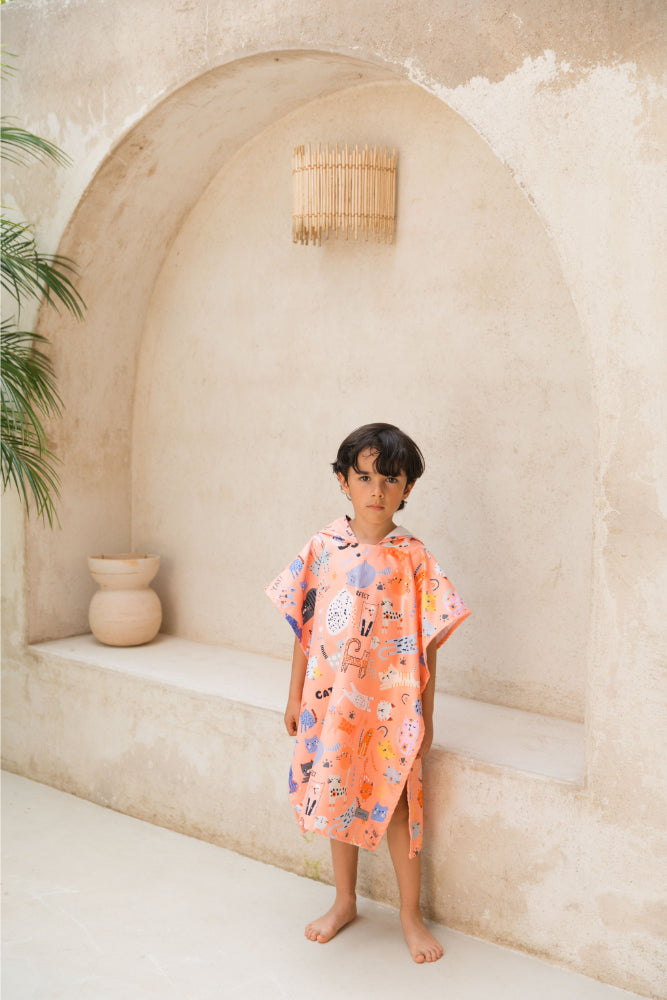 MANTTA PONCHO TOALLA DE MICROFIBRA GATICOS