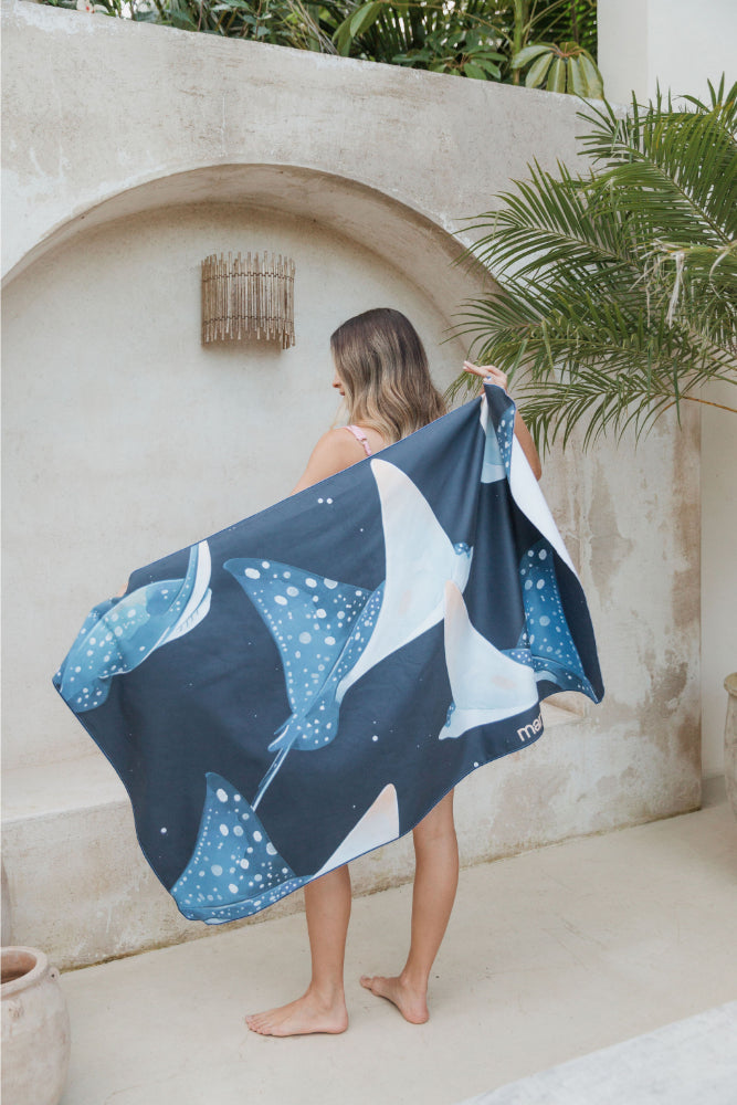 MANTTA TOALLA PLAYERA DE MICROFIBRA MANTAS