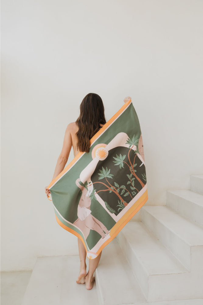 MANTTA TOALLA PLAYERA DE MICROFIBRA OASIS OLIVA