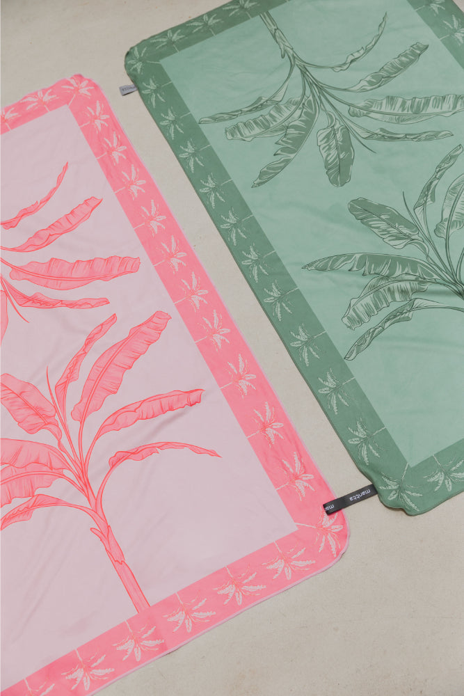 MANTTA TOALLA PLAYERA DE MICROFIBRA TROPICAL ROSA