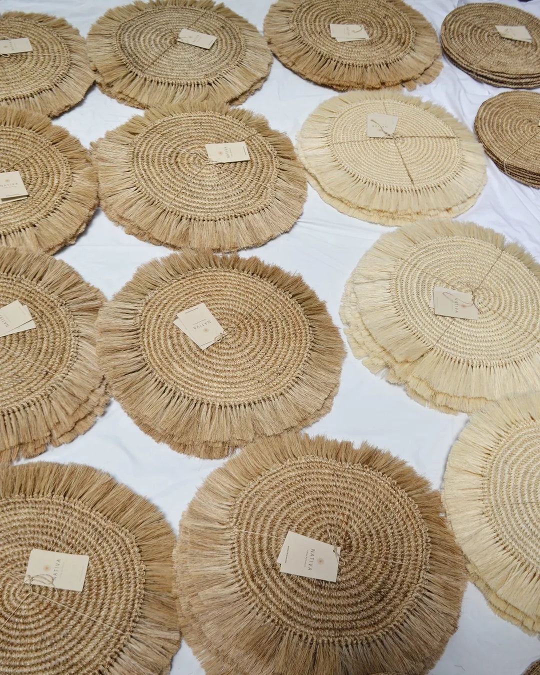 NATIVA DISEÑO SET INDIVIDUALES FLECOS X6 CON PORTAVASOS