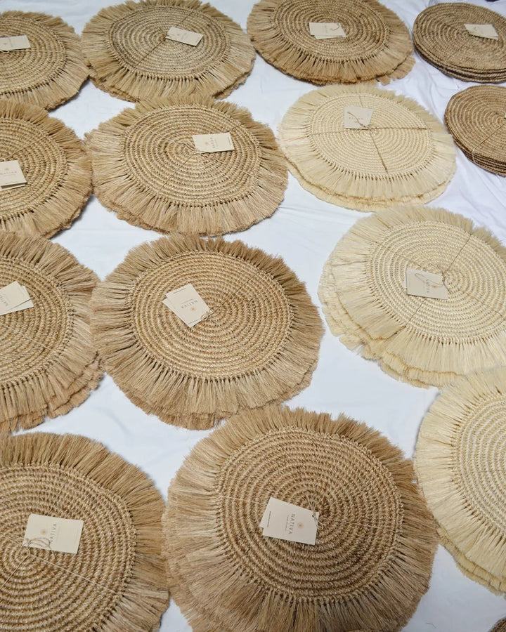 NATIVA DISEÑO SET INDIVIDUALES FLECOS X6 CON PORTAVASOS