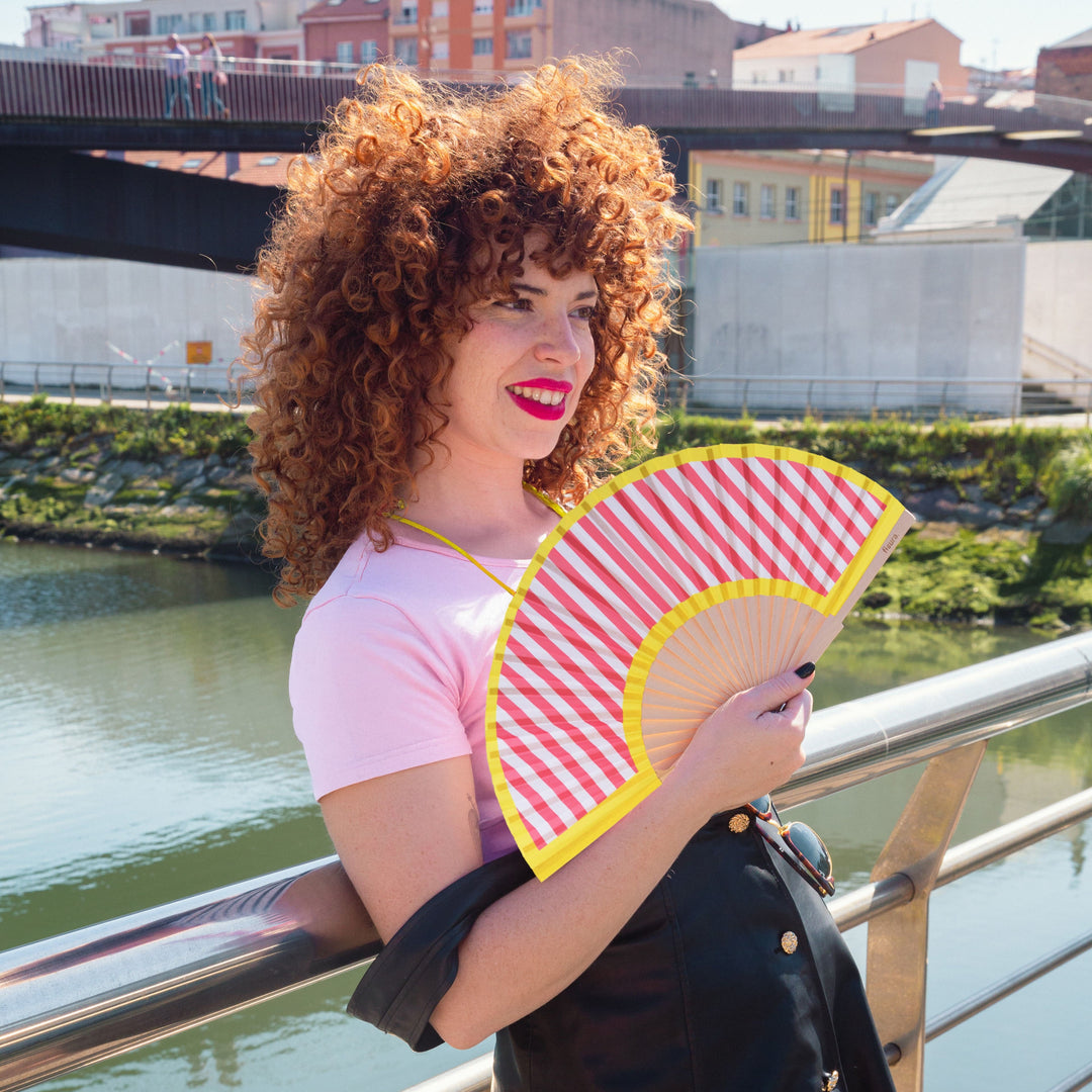 18 RAZONES  ABANICO RAYAS AMARILLO Y ROSADO