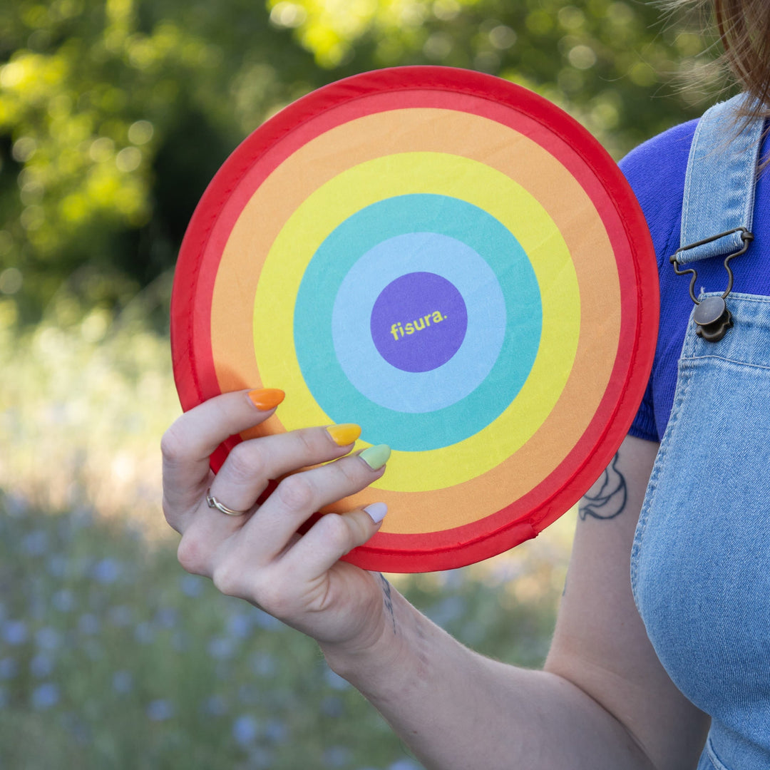 18 RAZONES  ABANICO PLEGABLE ARCOIRIS