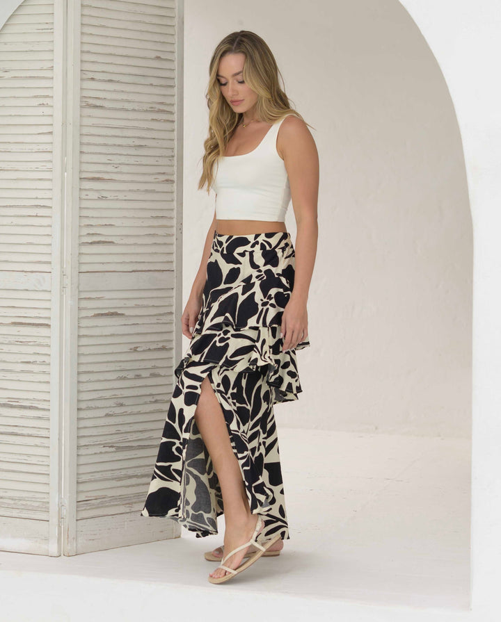 NITTA BONITA FALDA KAREN FLORES NEGRA