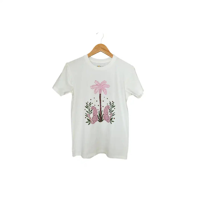Camiseta basica ivory Palma rosada con dos leopardos rosados