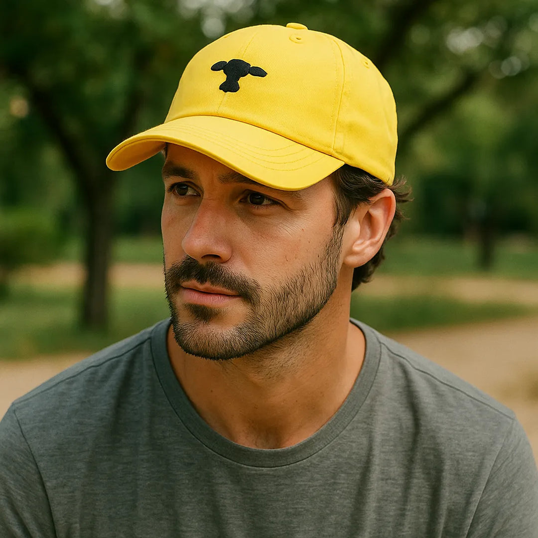 JUAN BECERRA GORRA AMARILLA