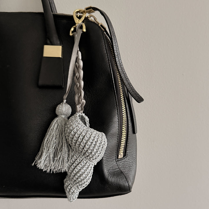 TUALÉ PT-0135 CARACOLES BAG CHARM