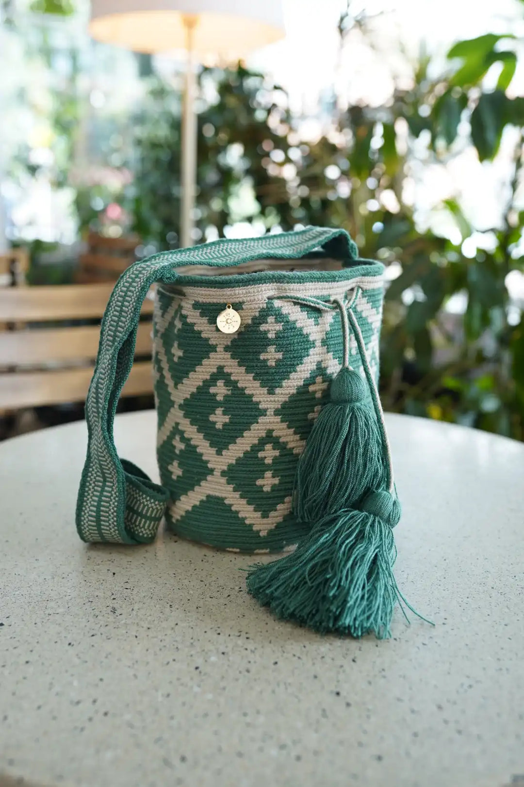 Manna – Mochila Wayuu tradicional mediana en tonos tierra