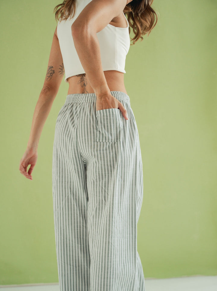 ONCE PANTALON MUJER RESORT RAYAS - MILITAR