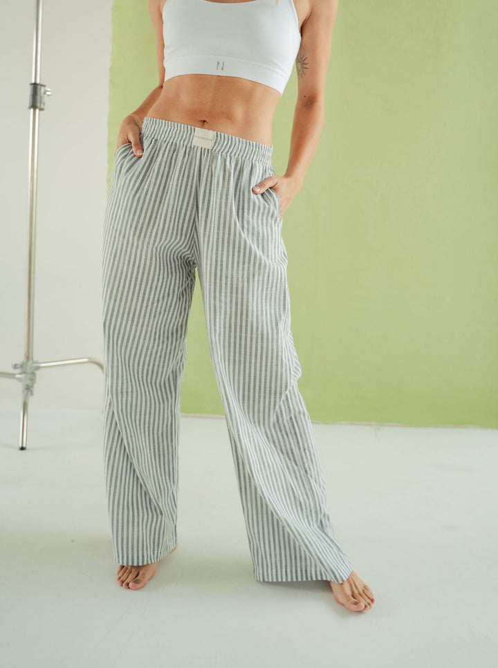 ONCE PANTALON MUJER RESORT RAYAS - MILITAR