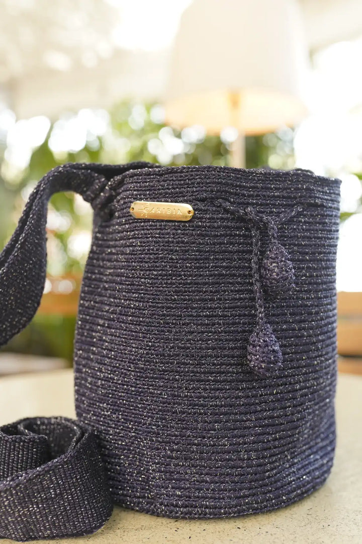 Wuittusu Mochila Wayuu en hilo de seda azul