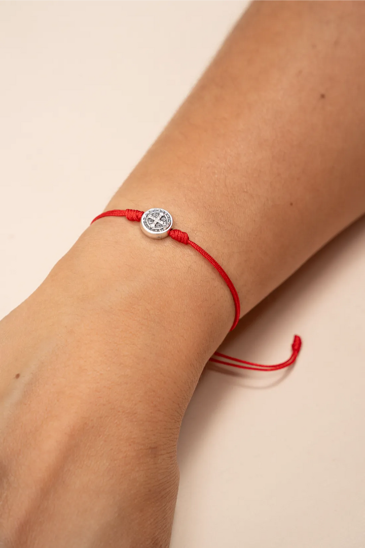 Pulsera doble hilo con San Benito