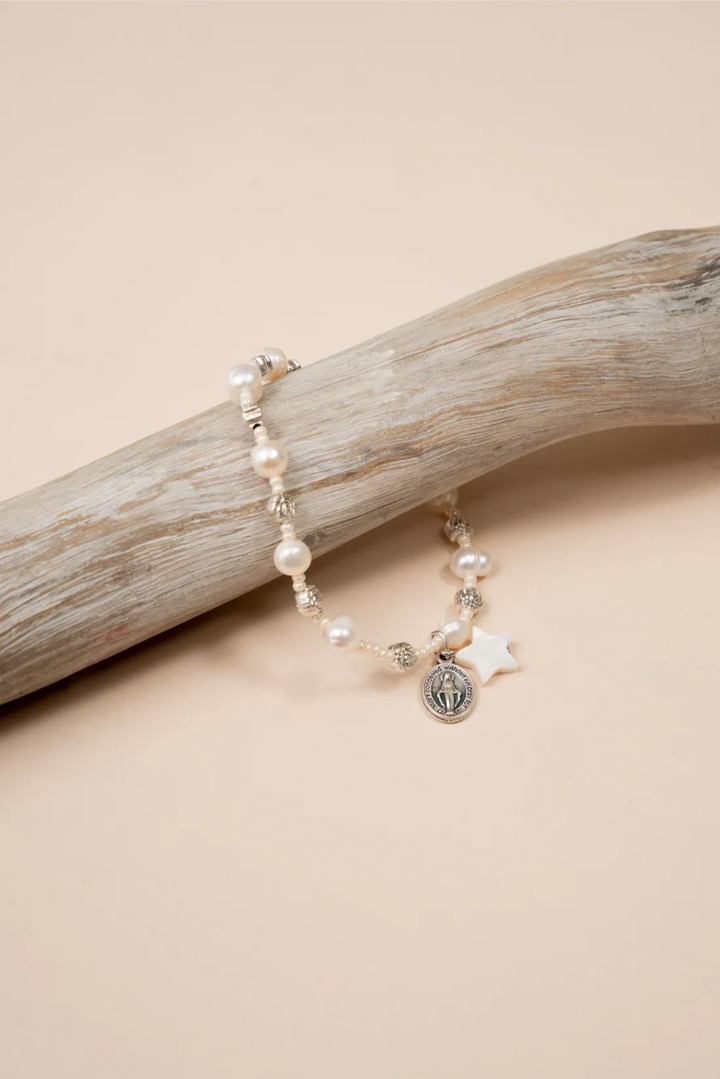 Pulsera denario perlas con medalla