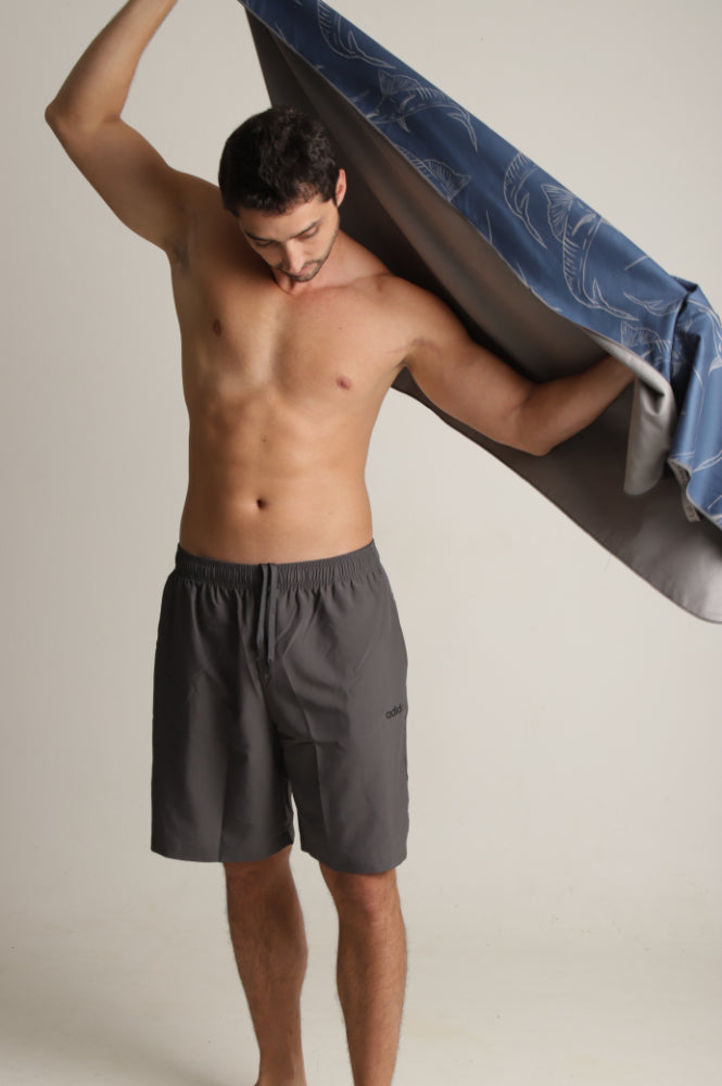 MANTTA TOALLA PLAYERA DE MICROFIBRA PEZ ESPADA