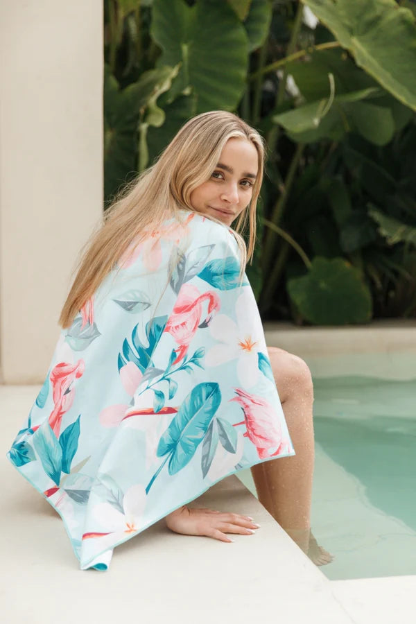 MANTTA TOALLA PLAYERA DE MICROFIBRA FLAMENCOS